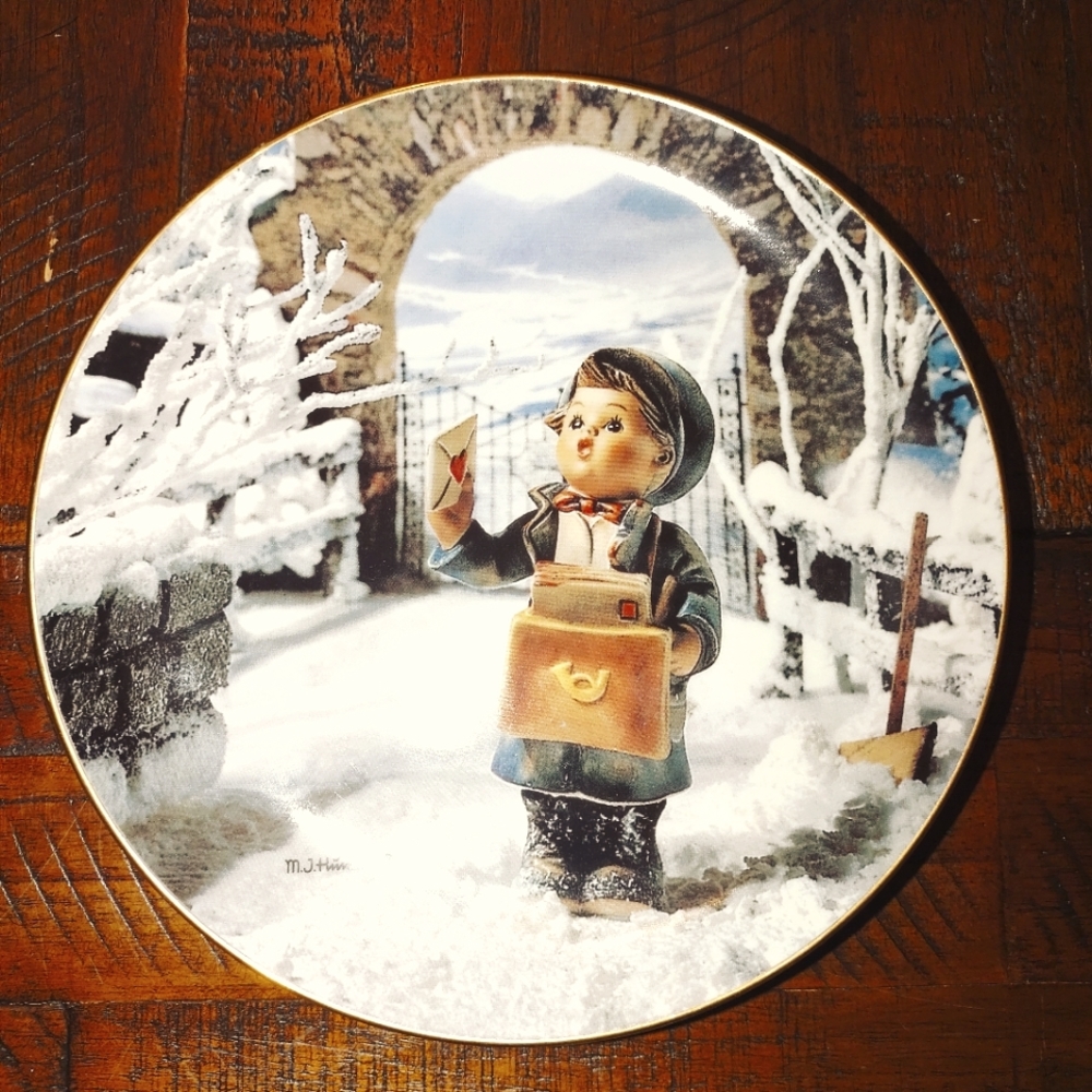 Hummel Collector Calendar Plate / February Valentine's Day